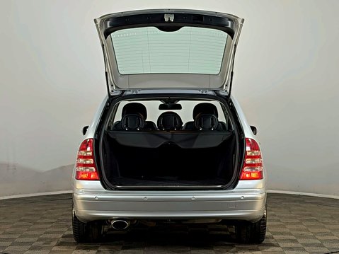 Mercedes-Benz C Class C180 KOMPRESSOR CLASSIC SE AUTOMATIC 9