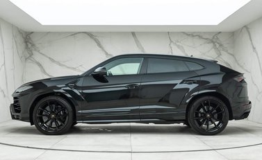 Lamborghini Urus 3