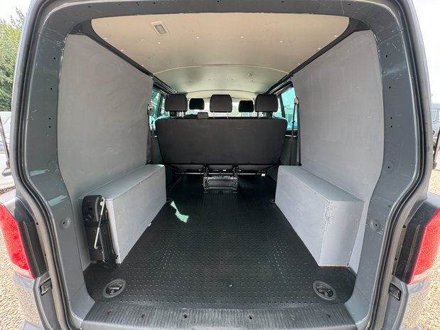 Volkswagen Transporter Crew Cab [SOLD CM] AUTO SWB L1H1 T32 Tdi Kombi Highline Air Con Sensors SEL 10