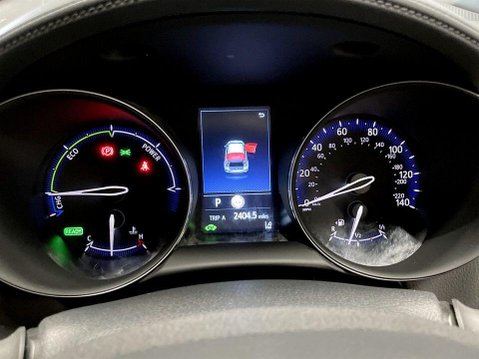 Toyota C-HR 1.8 VVT-h GPF Icon SUV 5dr Petrol Hybrid CVT Euro 6 (s/s) (122 ps) 14