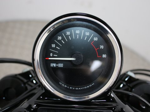 Harley-Davidson Sportster XL 1200 CX ROADSTER 17 15