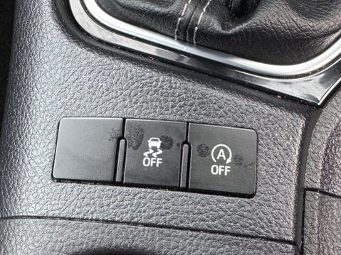 Toyota Auris 1.2 VVT-i Excel Euro 6 (s/s) 5dr 33