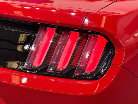 Ford Mustang 2.3T EcoBoost Fastback 2dr Petrol Manual Euro 6 (317 ps) 36