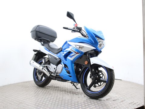 Suzuki Inazuma GW 250 FL5 11