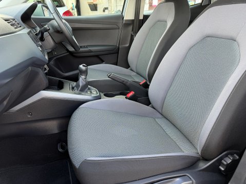 SEAT Arona TDI SE 1 OWNER 25