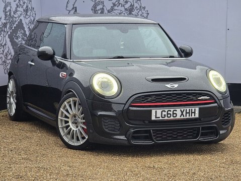 Mini Hatch JOHN COOPER WORKS 1